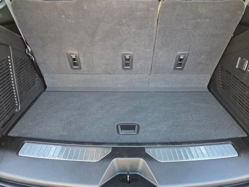 Used 2025 GMC Yukon Denali AWD/4WD image 19