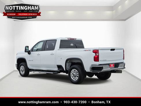 Used 2025 Chevrolet Silverado 2500 LT w/ Convenience Package AWD/4WD image 6