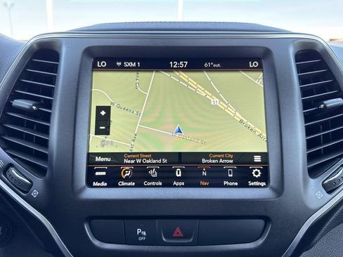 Used 2019 Jeep Cherokee Trailhawk w/ Comfort/Convenience Group image 23