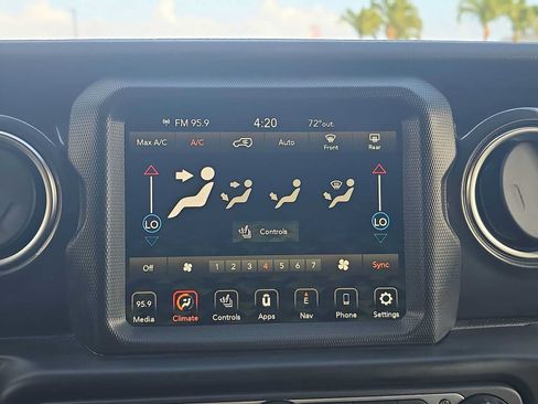 Used 2023 Jeep Wrangler Unlimited Sahara AWD/4WD image 13