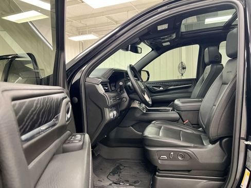 Used 2023 GMC Yukon XL Denali w/ LPO, Floor Liner Package AWD/4WD image 21