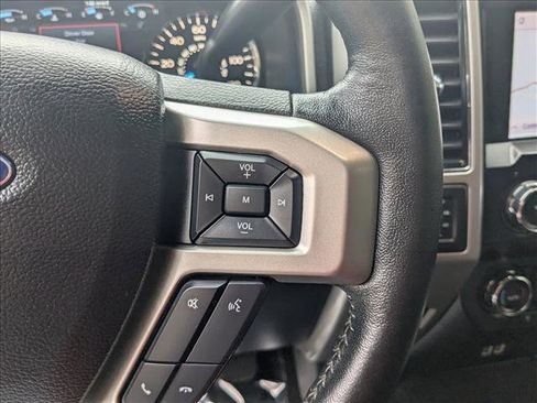 Used 2020 Ford F150 Lariat image 17