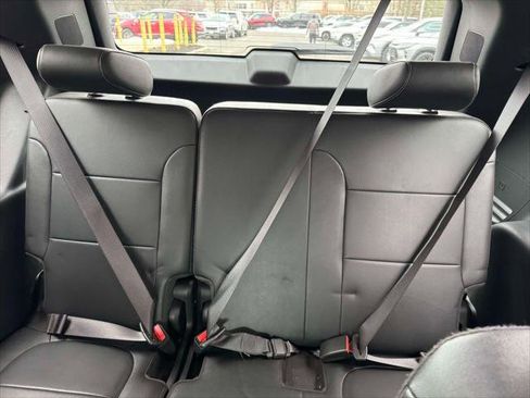 Used 2021 Chevrolet Traverse High Country image 12