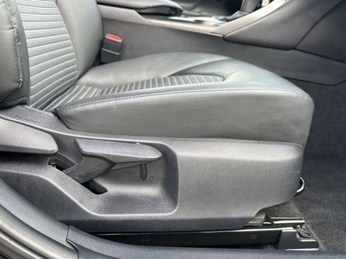 Used 2024 Toyota Camry SE image 22