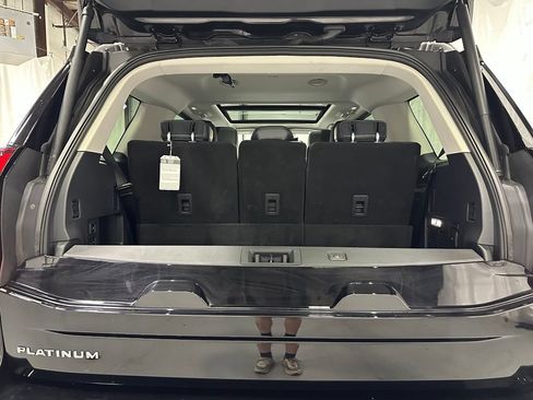 Used 2025 Ford Expedition Platinum AWD/4WD image 46