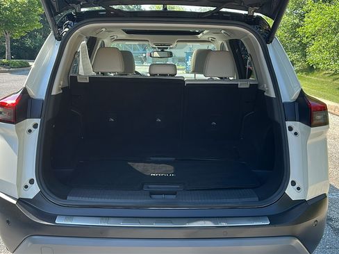 Certified 2021 Nissan Rogue SL w/ Premium Package AWD/4WD image 7