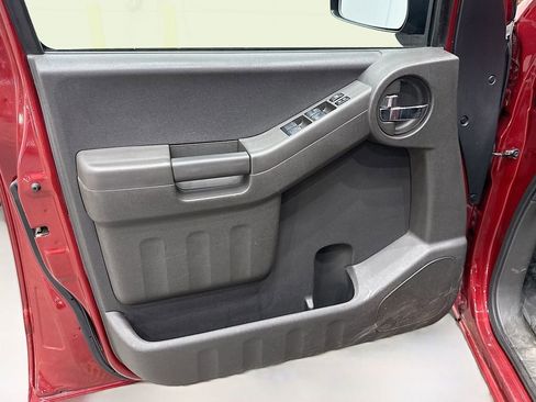 Used 2015 Nissan Xterra PRO-4X w/ Pro-4x Leather Package image 16