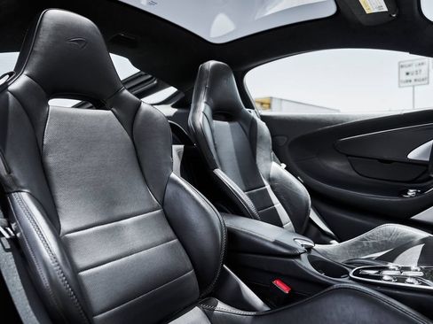 Used 2023 McLaren GT RWD image 41