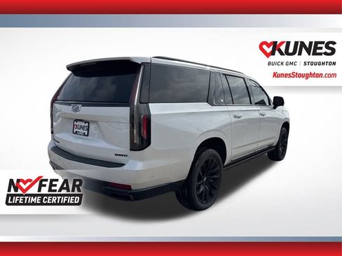 Used 2024 Cadillac Escalade ESV Sport Platinum w/ LPO, ONYX Package image 11