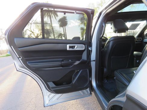 Used 2020 Ford Explorer Limited image 73