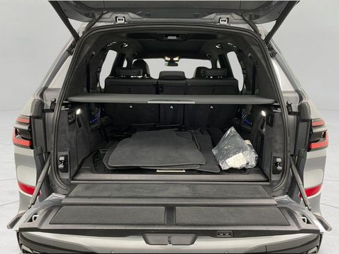 Certified 2026 BMW X7 M60i AWD/4WD image 7