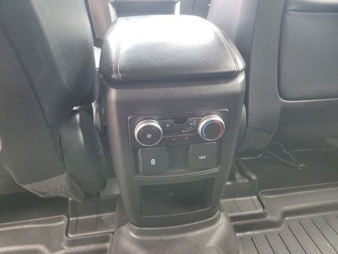 Used 2020 Ford Explorer XLT w/ Equipment Group 202A AWD/4WD image 20