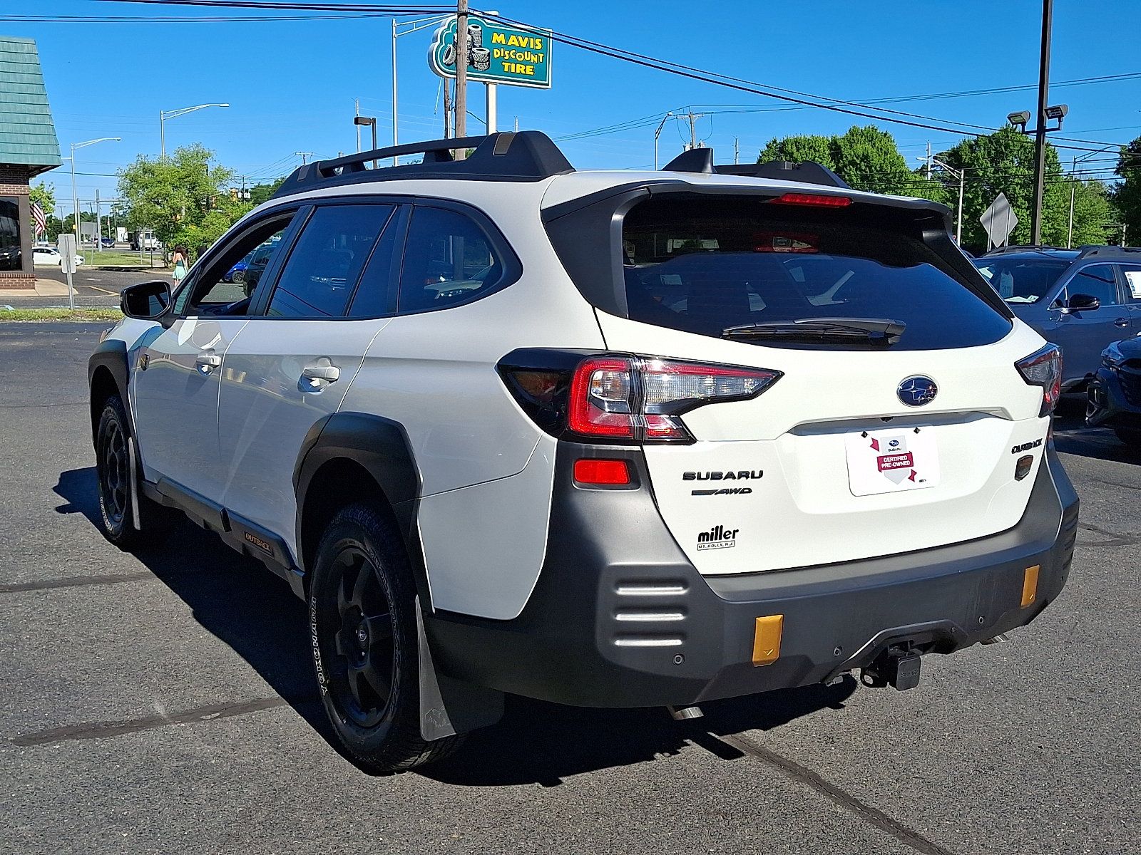 Used 2025 Subaru Outback Wilderness AWD/4WD image 4