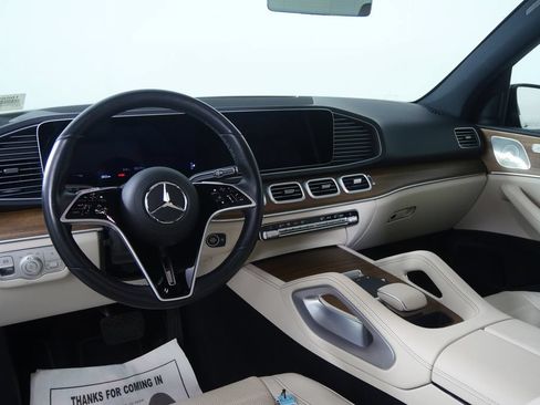 Used 2025 Mercedes-Benz GLE 450 4MATIC image 16