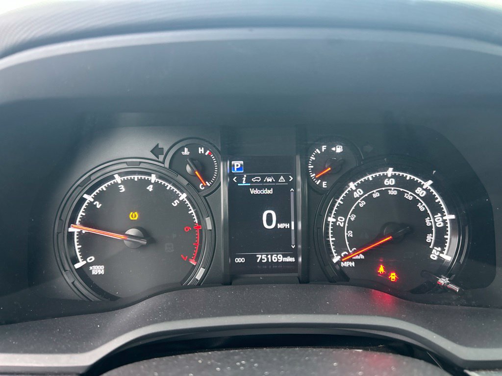 Used 2022 Toyota 4Runner SR5 AWD/4WD image 7
