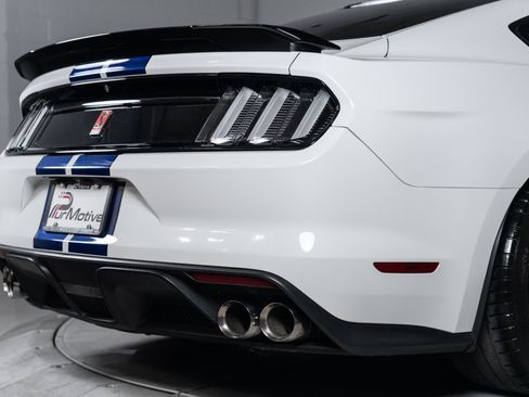 Used 2016 Ford Mustang Shelby GT350 w/ Technology Package RWD image 14