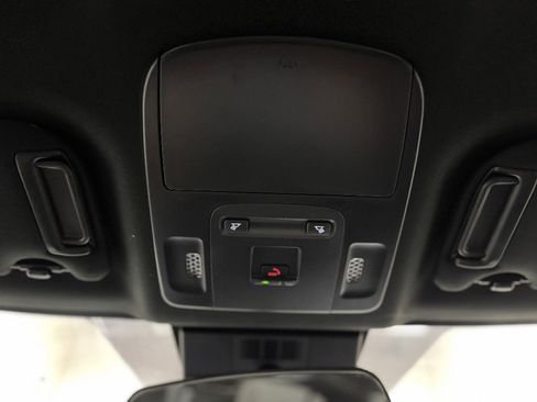 New 2026 Toyota Camry Hybrid FWD image 15