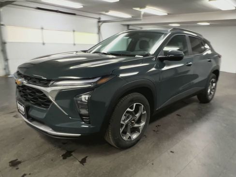 New 2026 Chevrolet Trax LT w/ Driver Confidence Package image 36