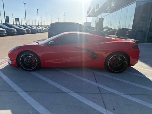 Used 2021 Chevrolet Corvette Stingray Preferred Conv w/ Z51 Performance Package RWD image 7