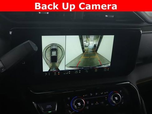 Used 2025 GMC Sierra 2500 AT4 w/ Technology Package image 24