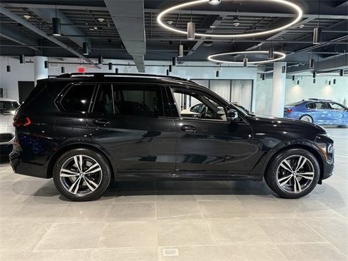 Used 2026 BMW X7 xDrive40i w/ M Sport Package image 4