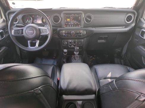 Used 2023 Jeep Wrangler Unlimited Sahara AWD/4WD image 16