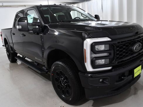 New 2026 Ford F350 Lariat w/ Black Appearance Package image 5