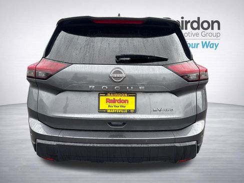 Used 2024 Nissan Rogue SV AWD/4WD image 7