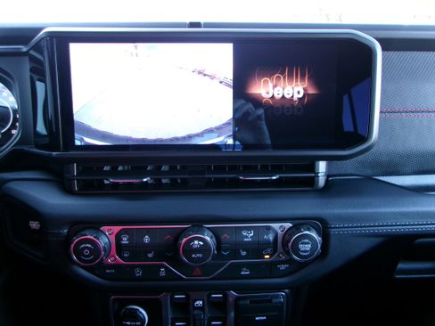 New 2026 Jeep Wrangler Unlimited Rubicon image 16