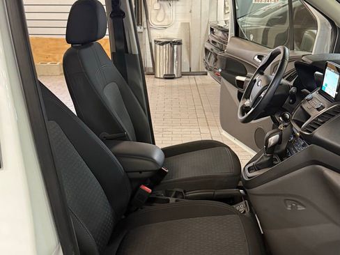 Used 2019 Ford Transit Connect XLT image 11