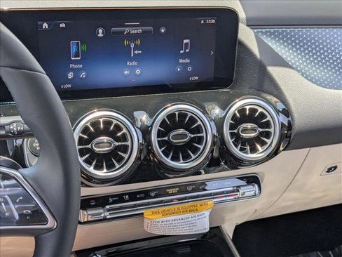 Certified 2025 Mercedes-Benz GLA 250 image 11