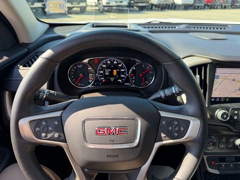 Used 2024 GMC Terrain Denali w/ Denali Premium Package AWD/4WD image 18