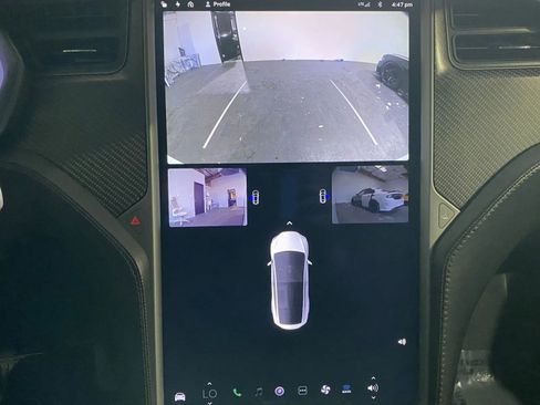 Used 2018 Tesla Model X 75D image 16