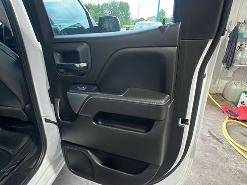 Used 2018 Chevrolet Silverado 1500 LT w/ Trailering Package AWD/4WD image 17