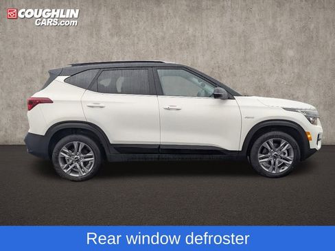 Used 2023 Kia Seltos S w/ Navigation Package image 9