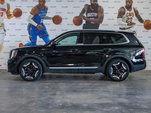 Used 2025 Kia Telluride S AWD/4WD image 18