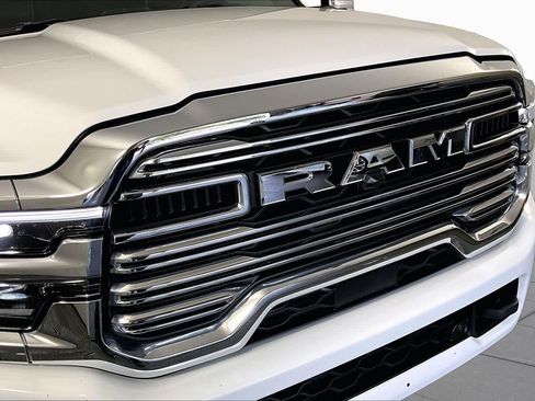 Used 2026 RAM 3500 Laramie AWD/4WD image 28