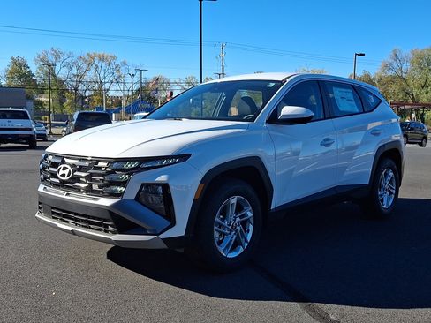 New 2026 Hyundai Tucson SE image 2