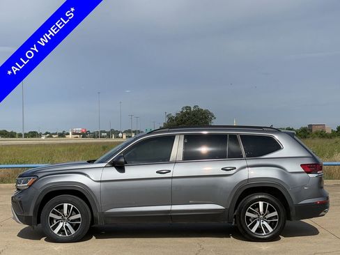 Used 2021 Volkswagen Atlas SE FWD image 3