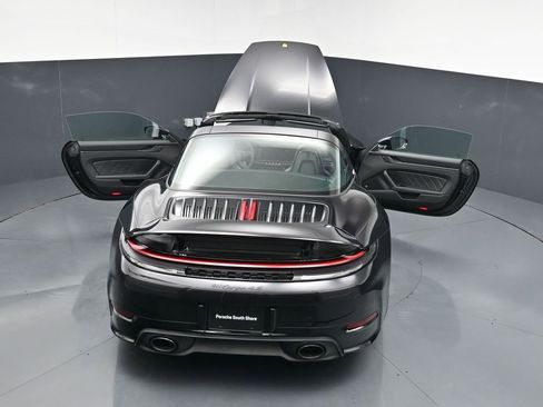 Certified 2026 Porsche 911 Targa 4S AWD/4WD image 29