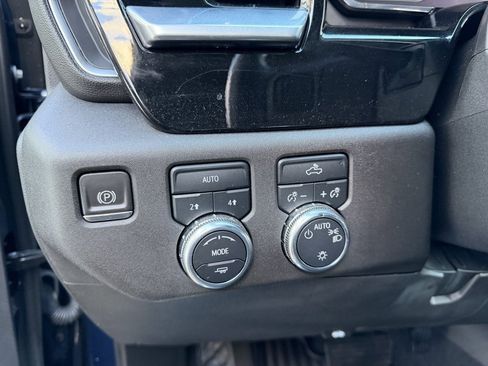 Used 2023 GMC Sierra 1500 SLE image 18