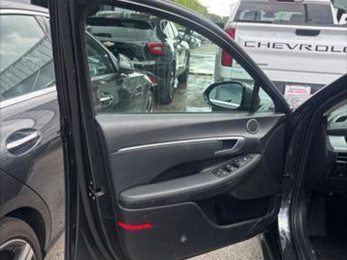 Used 2025 Hyundai Sonata SEL FWD image 22