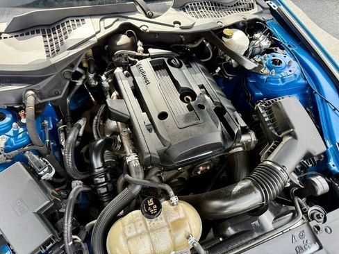 Used 2020 Ford Mustang Premium image 6