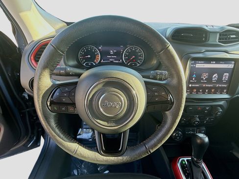 Used 2022 Jeep Renegade Trailhawk image 10