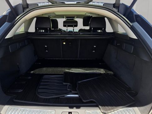 Used 2024 Land Rover Range Rover Velar S AWD/4WD image 9