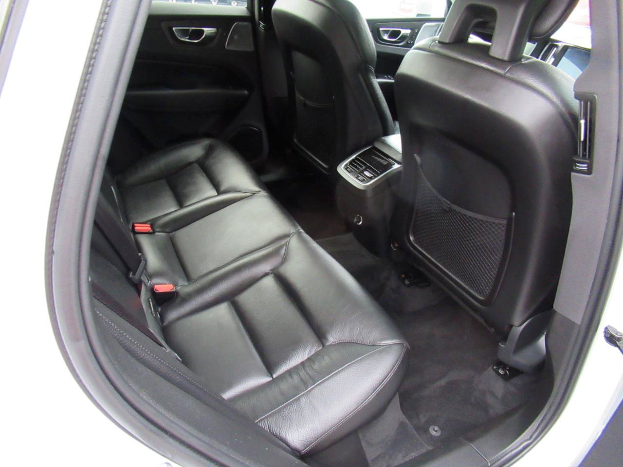 Used 2018 Volvo XC60 T6 Inscription w/ Convenience Package AWD/4WD image 20