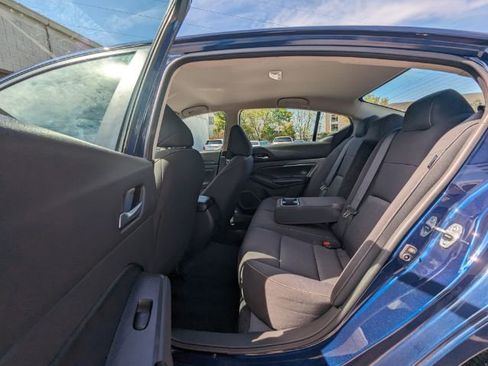 Used 2022 Nissan Altima 2.5 S image 17