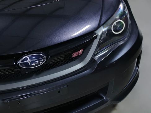 Used 2011 Subaru Impreza WRX STI image 5