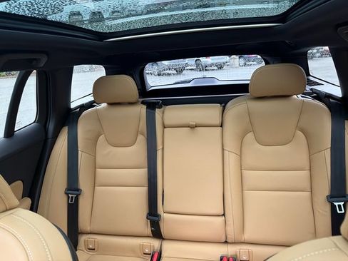 Used 2025 Volvo V60 B5 Cross Country Ultra w/ Protection Package Premier AWD/4WD image 37