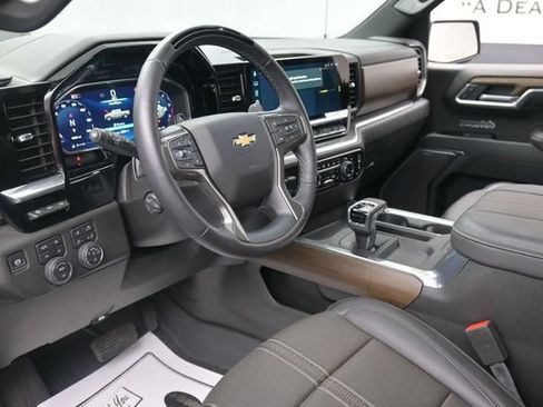 Used 2026 Chevrolet Silverado 1500 High Country AWD/4WD image 14